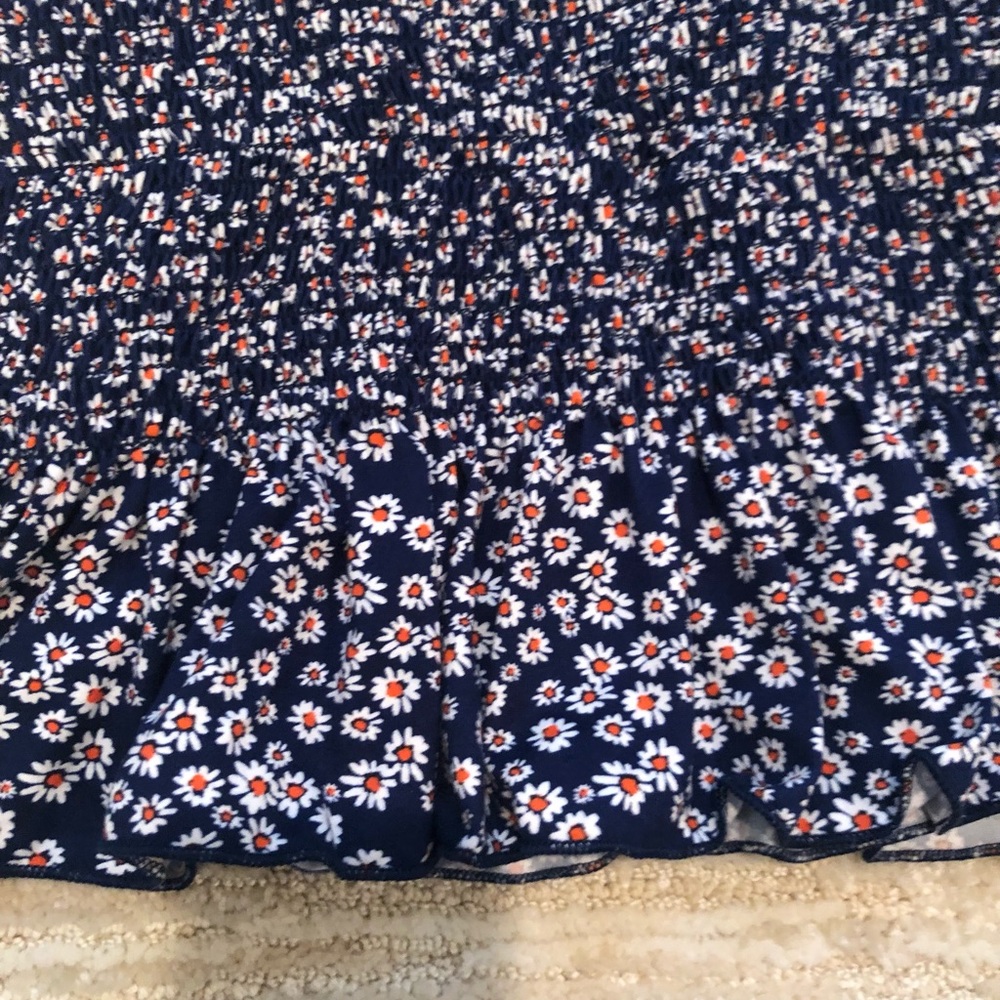 blue with flowers flowy summer tank top - Picture 4 of 6